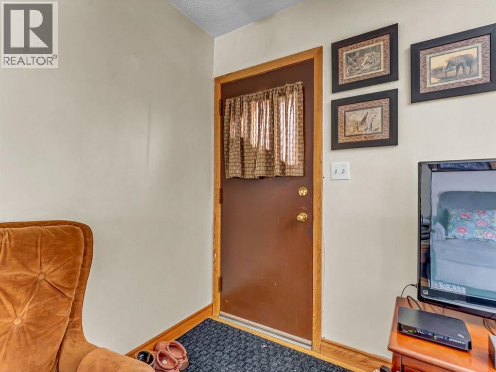 76 12 Street Sw, Medicine Hat, Alberta  T1A 4T3 - Photo 6 - A2305143