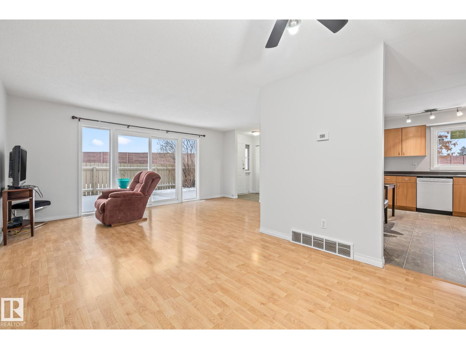 145b Royal Rd NW, Edmonton, Alberta  T6J 2E7 - Photo 10 - E4476475