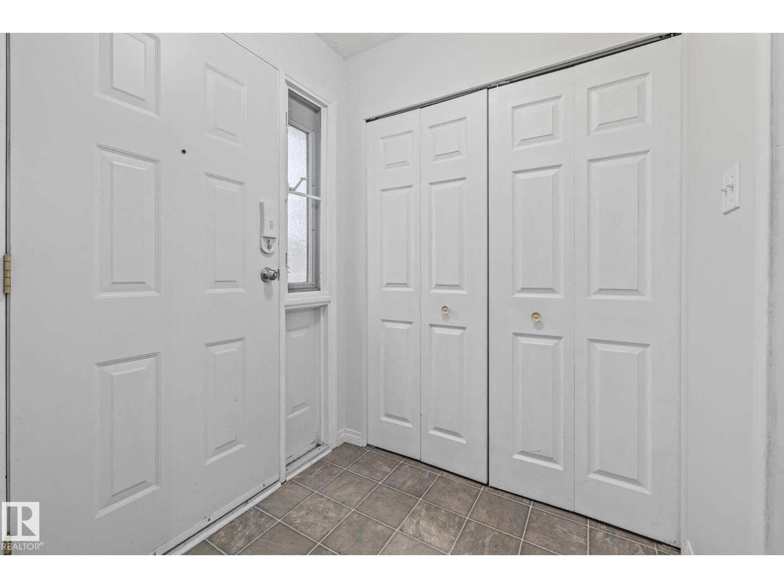 145b Royal Rd NW, Edmonton, Alberta  T6J 2E7 - Photo 15 - E4476475