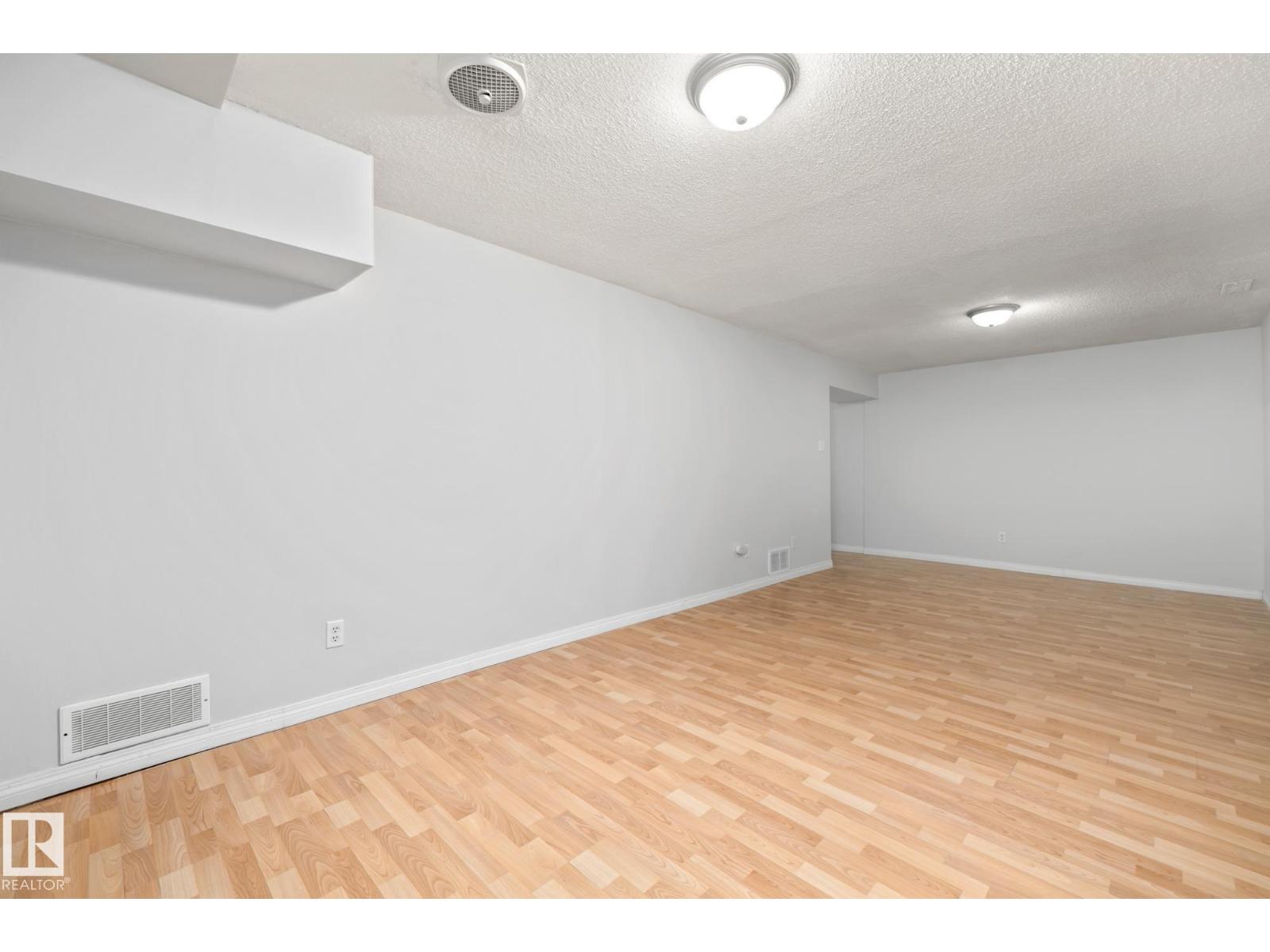 145b Royal Rd NW, Edmonton, Alberta  T6J 2E7 - Photo 24 - E4476475