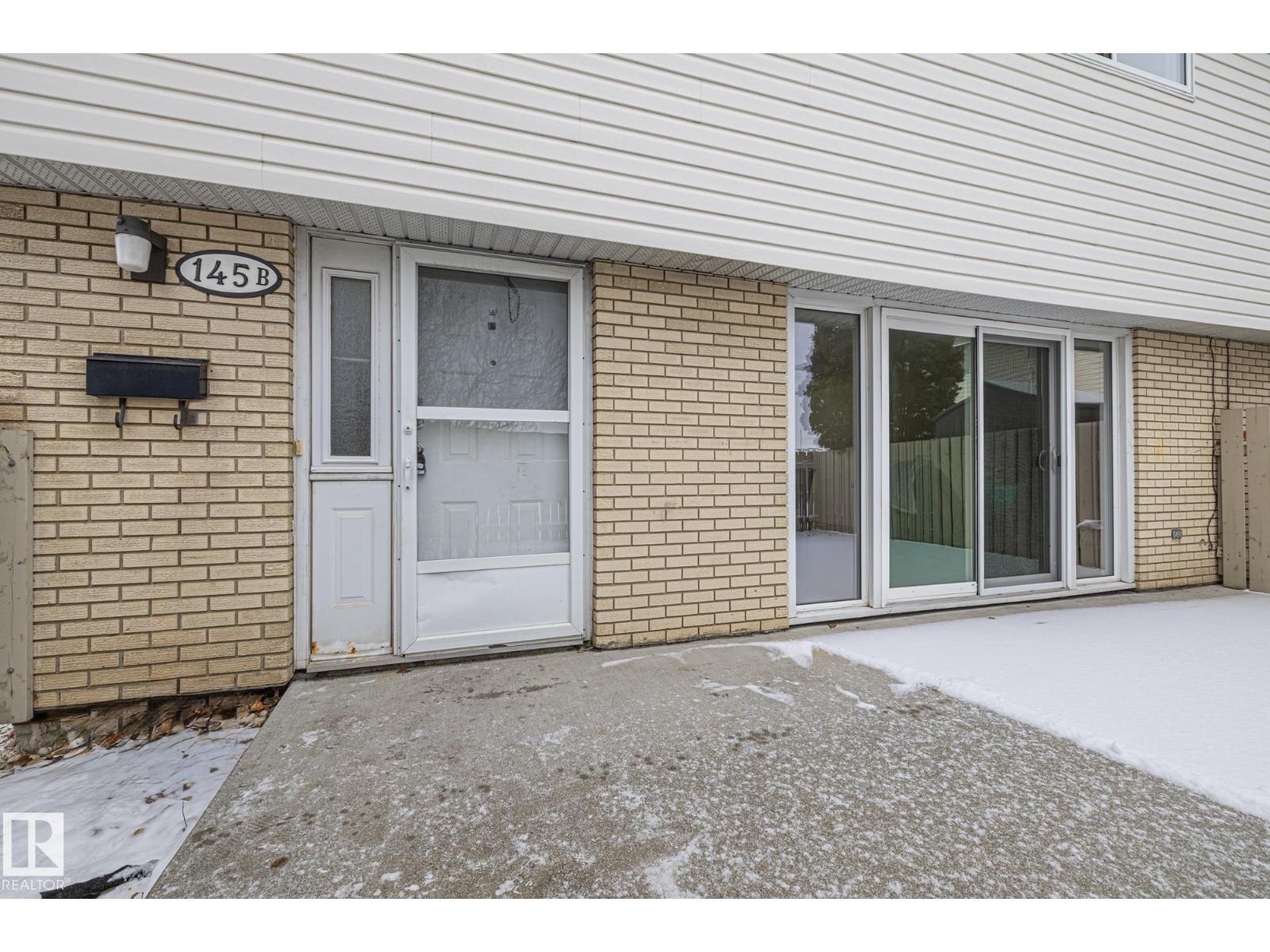 145b Royal Rd NW, Edmonton, Alberta  T6J 2E7 - Photo 3 - E4476475