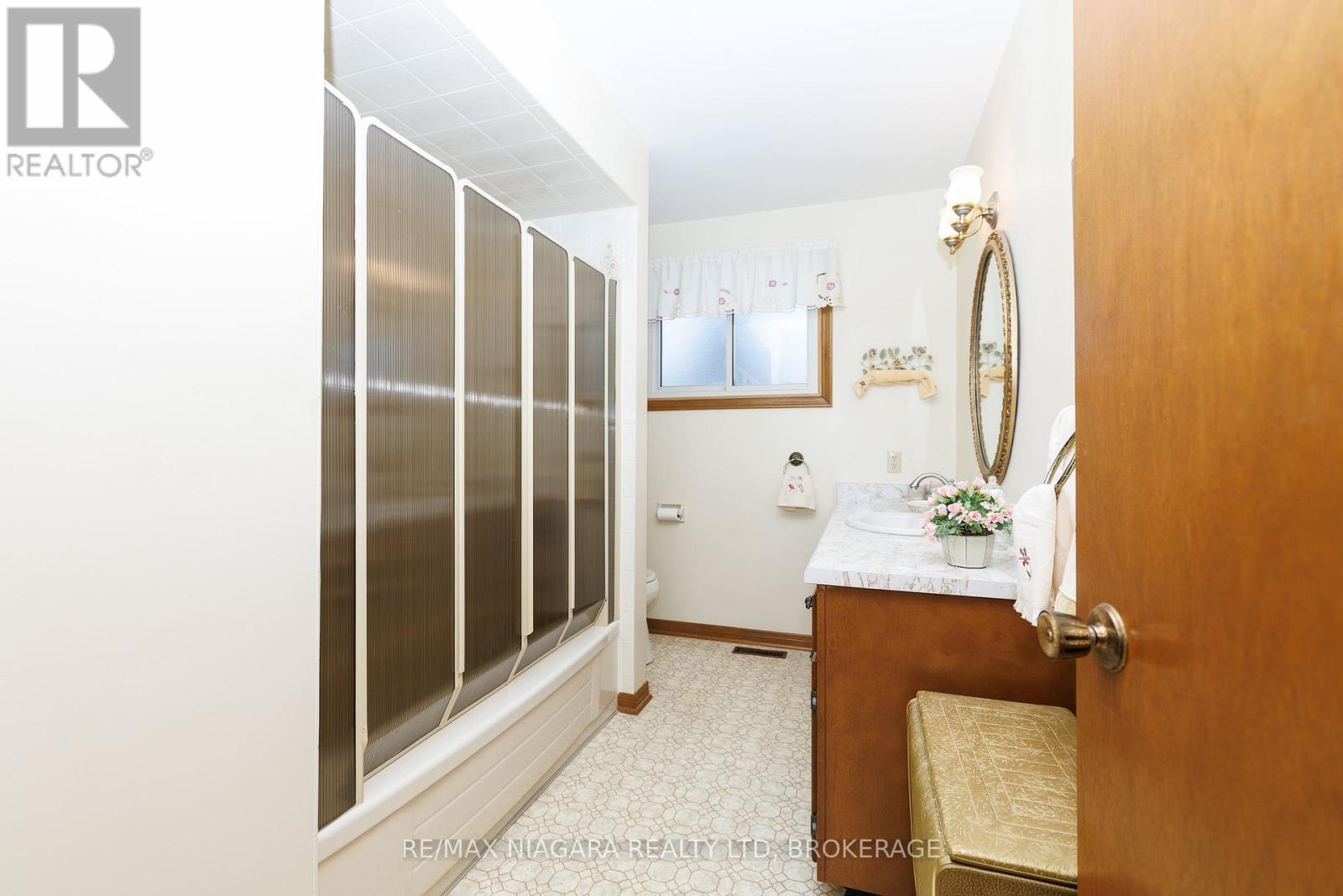 4409 Latina Crescent, Niagara Falls, Ontario  L2E 7C3 - Photo 19 - X13045772