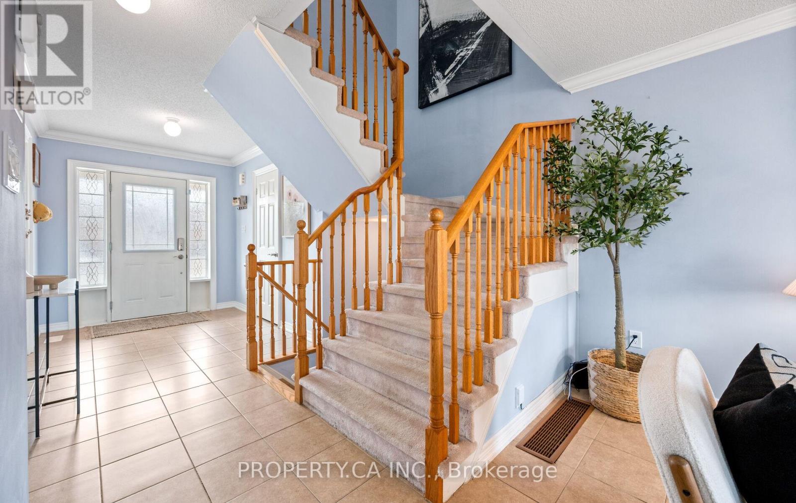 173 Thomas Avenue, Brantford, Ontario  N3S 0E2 - Photo 2 - X12967210