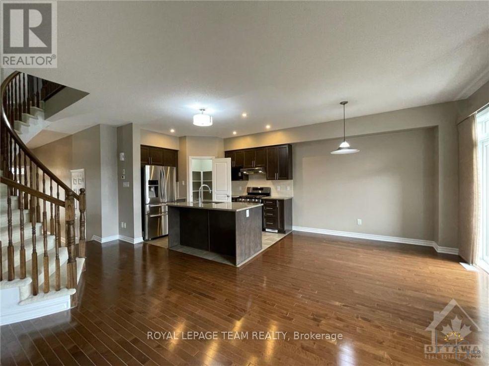 541 Remnor Avenue, Ottawa, Ontario  K2T 0A5 - Photo 2 - X13045794