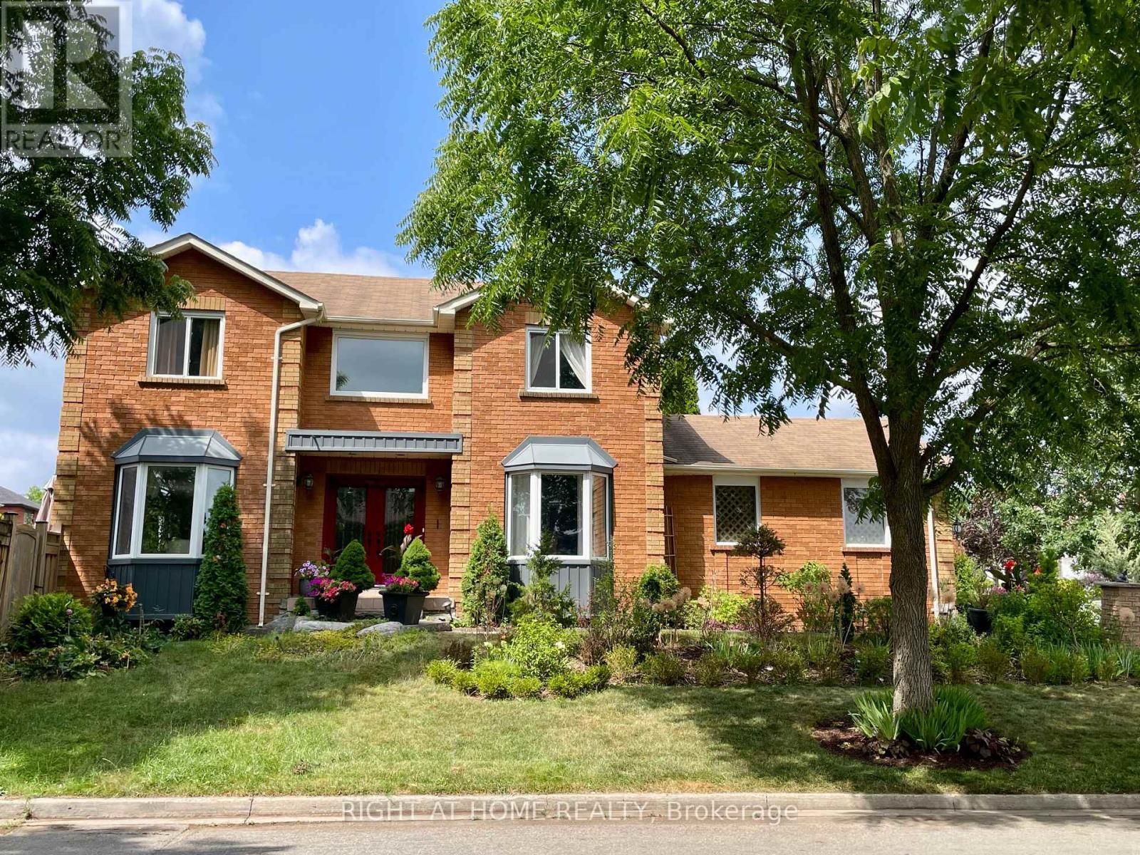 1689 MAJOR OAKS ROAD, Pickering, Ontario