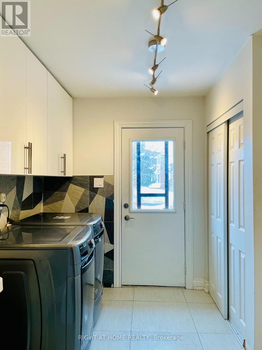 1689 Major Oaks Road, Pickering, Ontario  L1X 1X1 - Photo 19 - E13045776