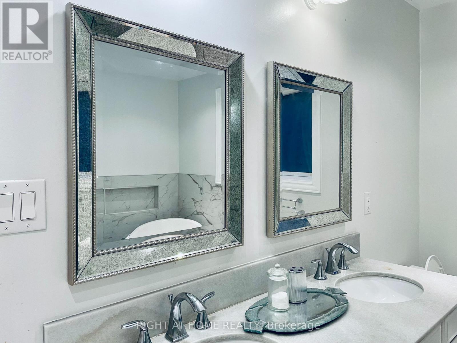 1689 Major Oaks Road, Pickering, Ontario  L1X 1X1 - Photo 31 - E13045776