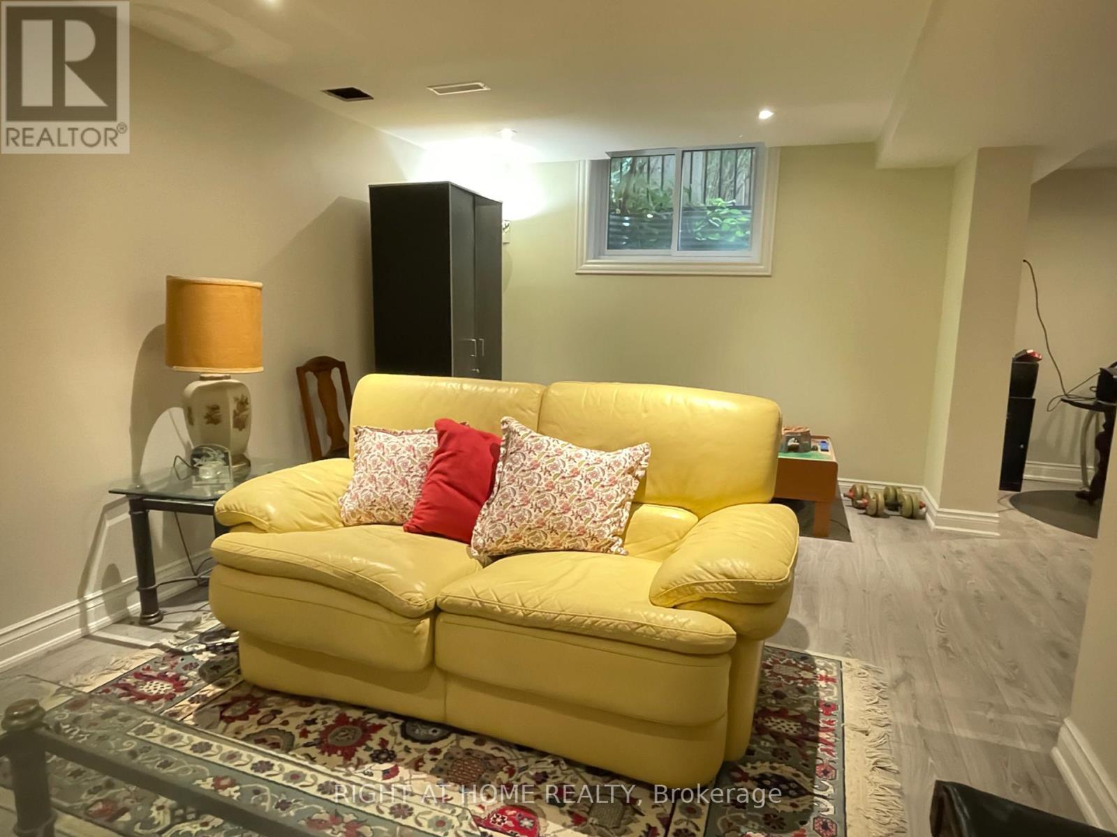 1689 Major Oaks Road, Pickering, Ontario  L1X 1X1 - Photo 33 - E13045776