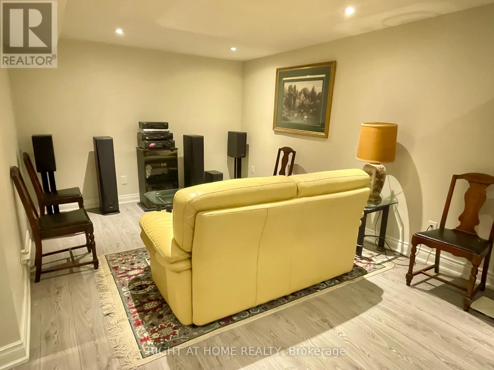 1689 Major Oaks Road, Pickering, Ontario  L1X 1X1 - Photo 34 - E13045776