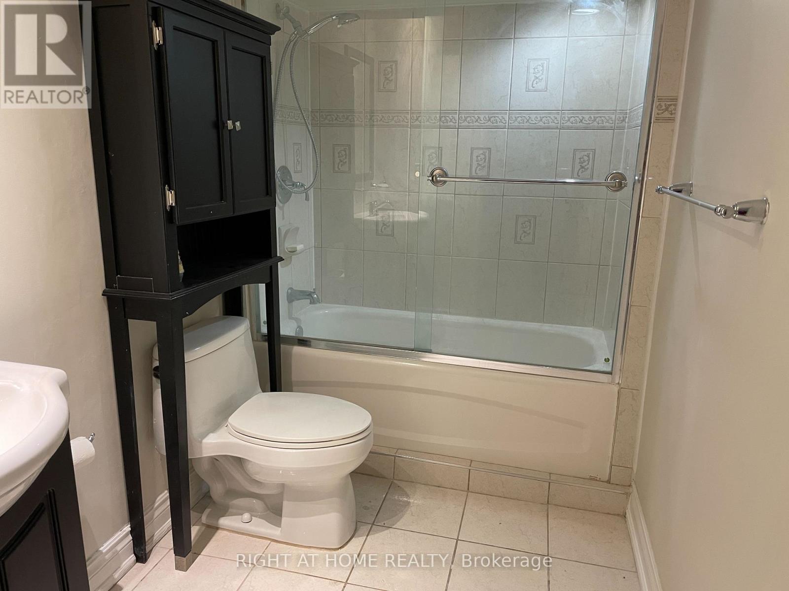 1689 Major Oaks Road, Pickering, Ontario  L1X 1X1 - Photo 39 - E13045776