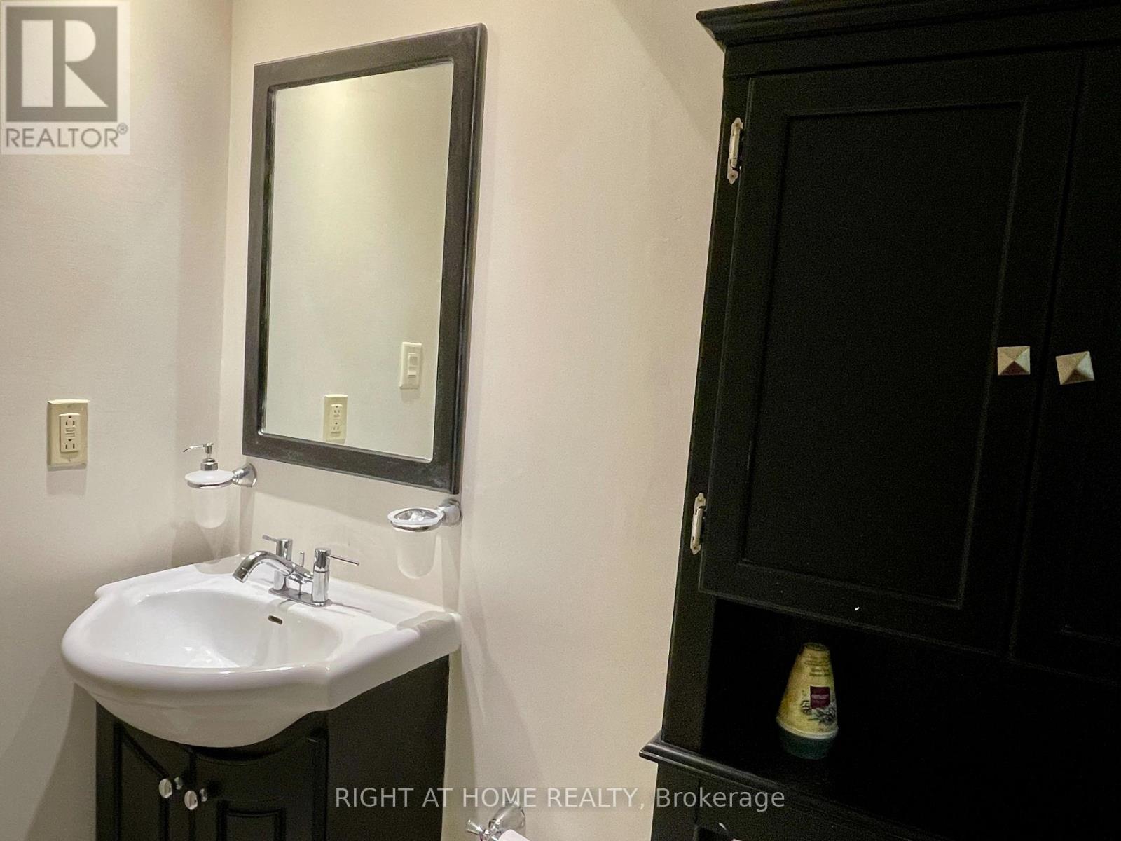 1689 Major Oaks Road, Pickering, Ontario  L1X 1X1 - Photo 40 - E13045776