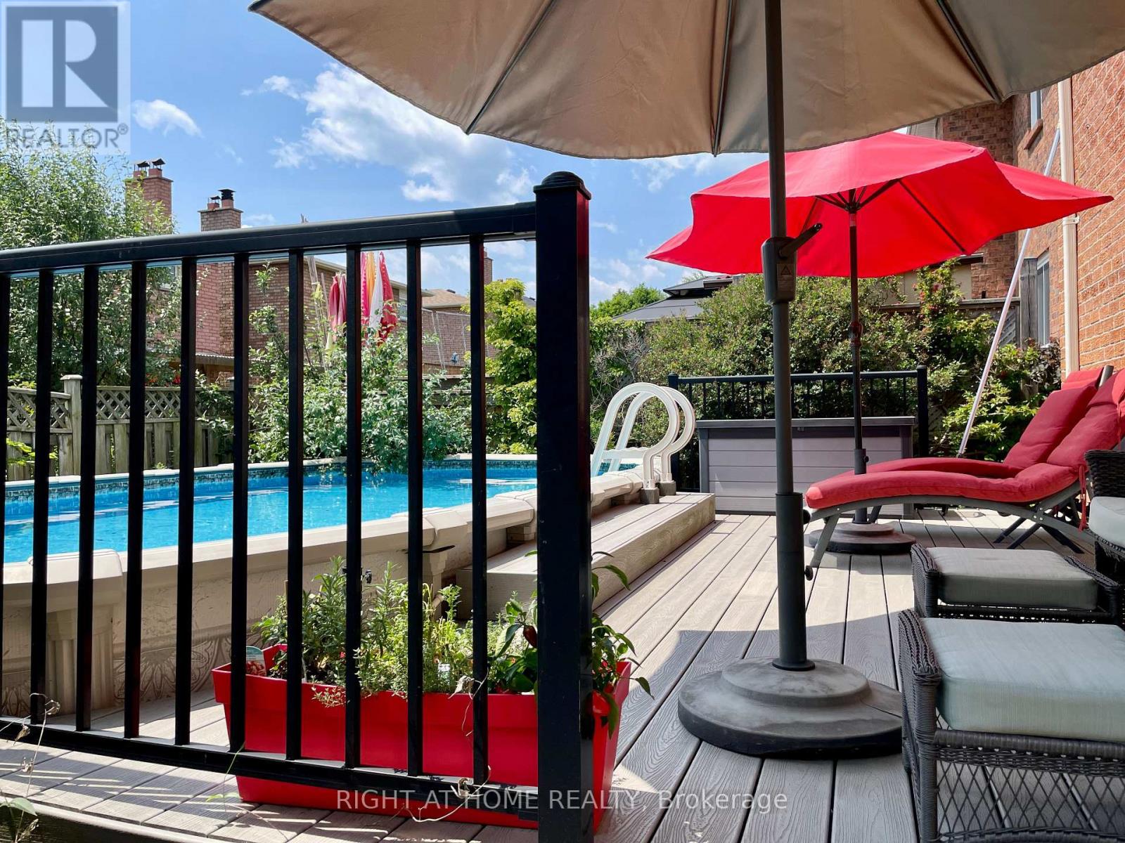 1689 Major Oaks Road, Pickering, Ontario  L1X 1X1 - Photo 42 - E13045776