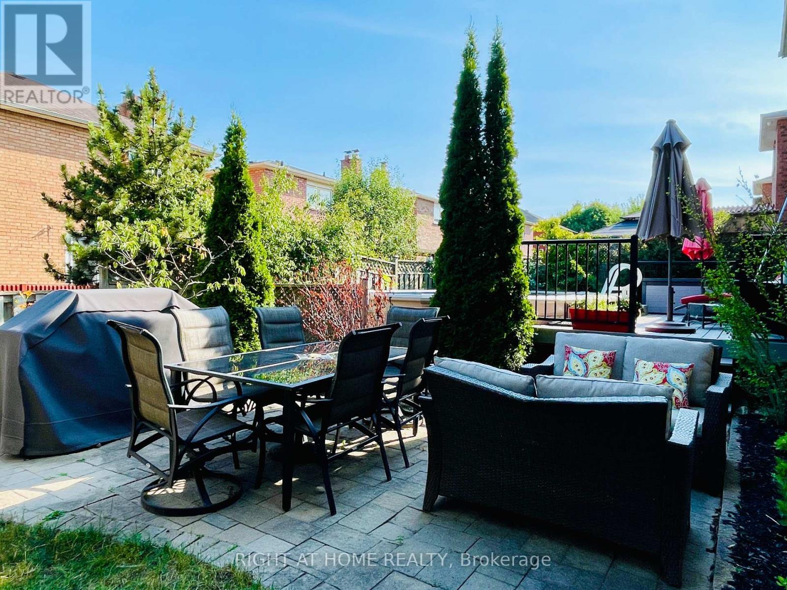 1689 Major Oaks Road, Pickering, Ontario  L1X 1X1 - Photo 45 - E13045776