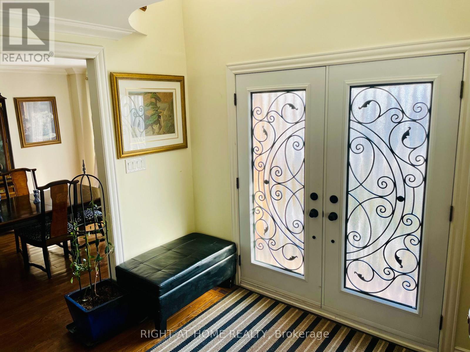 1689 Major Oaks Road, Pickering, Ontario  L1X 1X1 - Photo 5 - E13045776