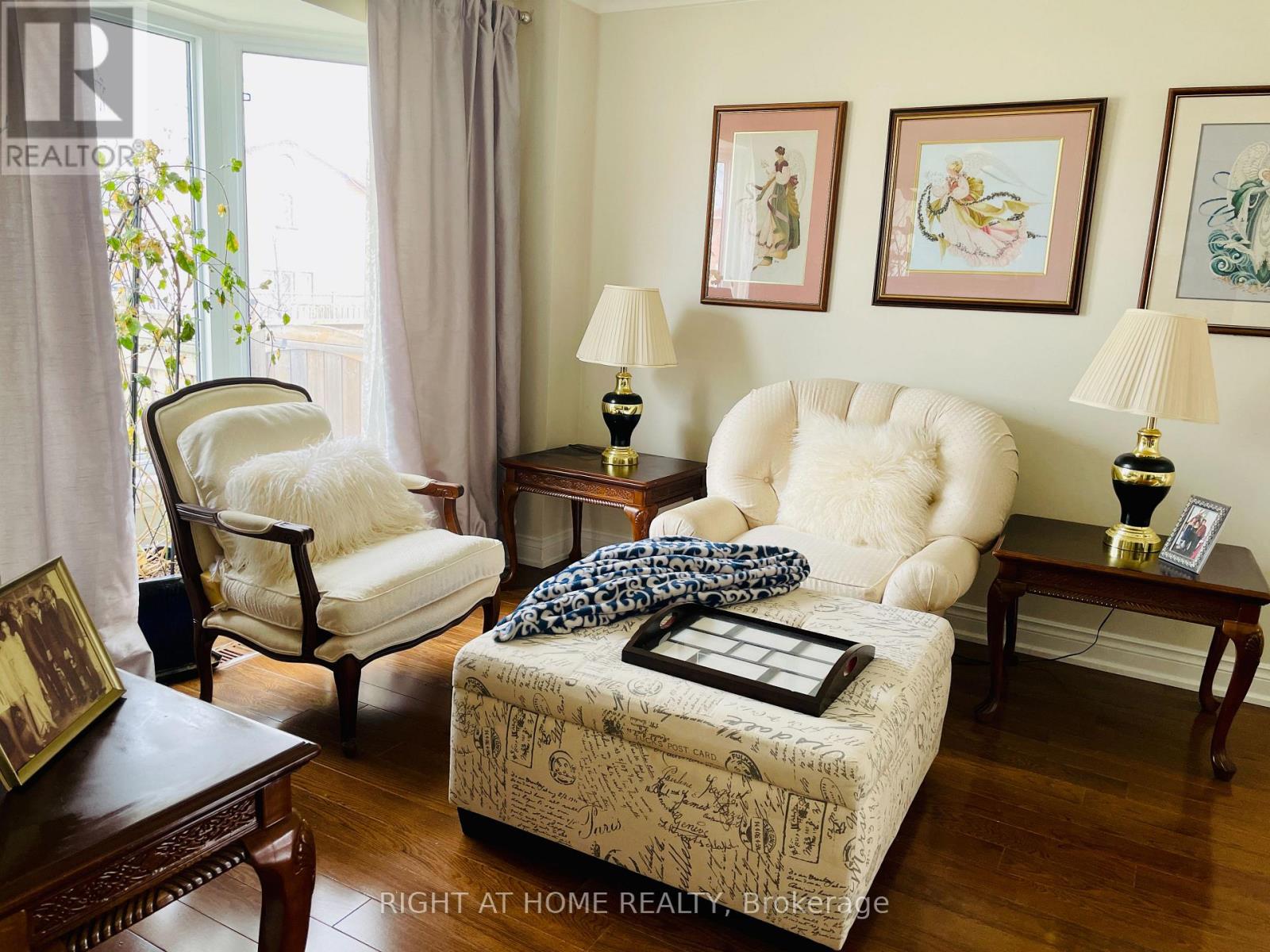 1689 Major Oaks Road, Pickering, Ontario  L1X 1X1 - Photo 7 - E13045776