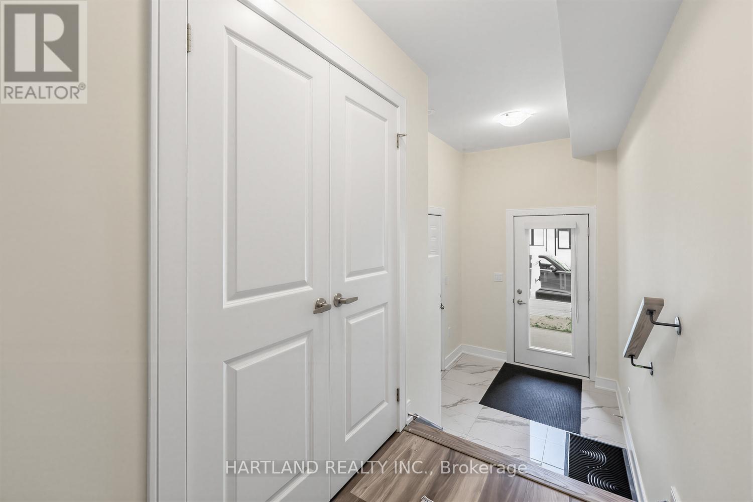 505 - 1695 Dersan Street, Pickering, Ontario  L1X 0S9 - Photo 2 - E13045782