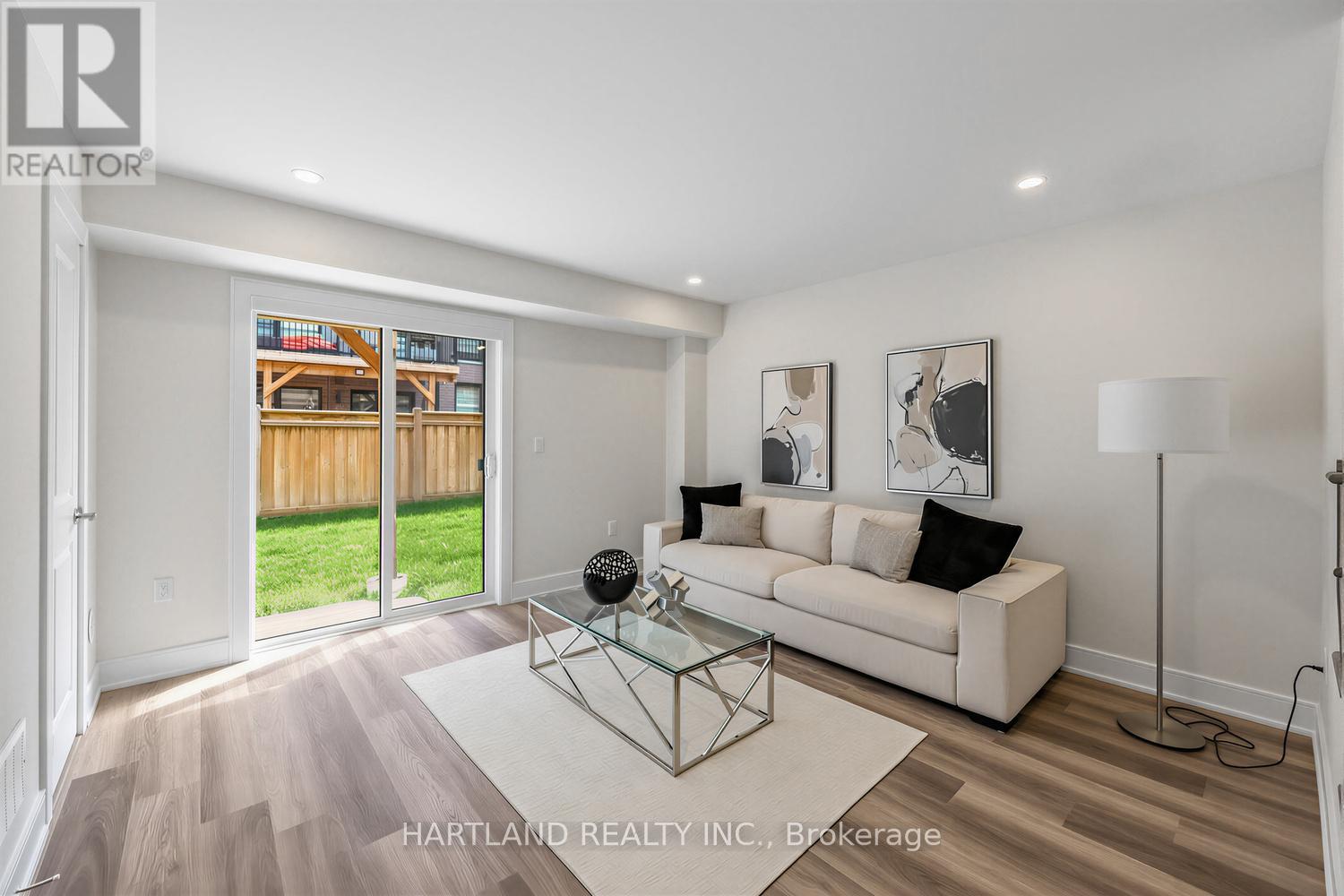 505 - 1695 Dersan Street, Pickering, Ontario  L1X 0S9 - Photo 3 - E13045782