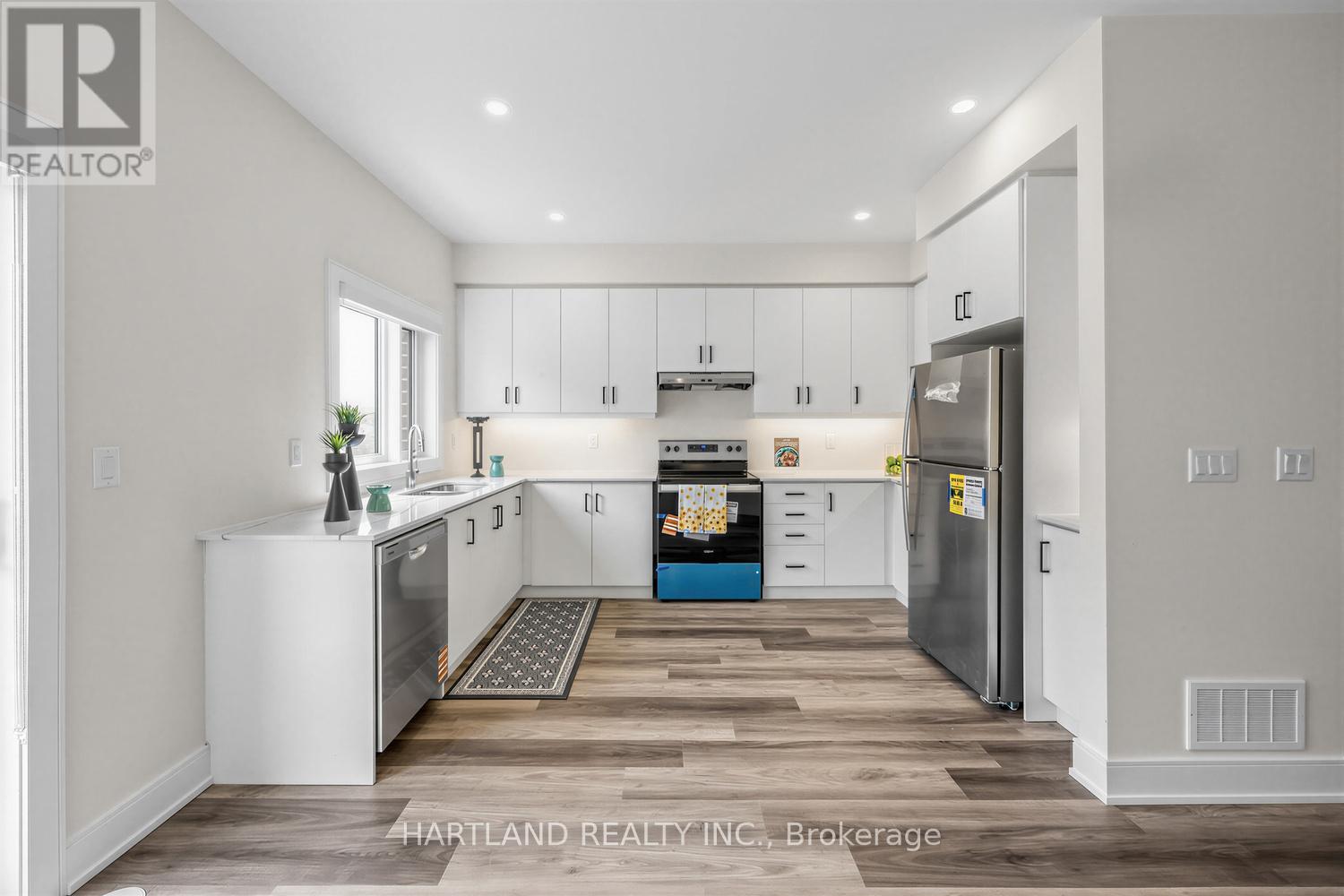 505 - 1695 Dersan Street, Pickering, Ontario  L1X 0S9 - Photo 6 - E13045782