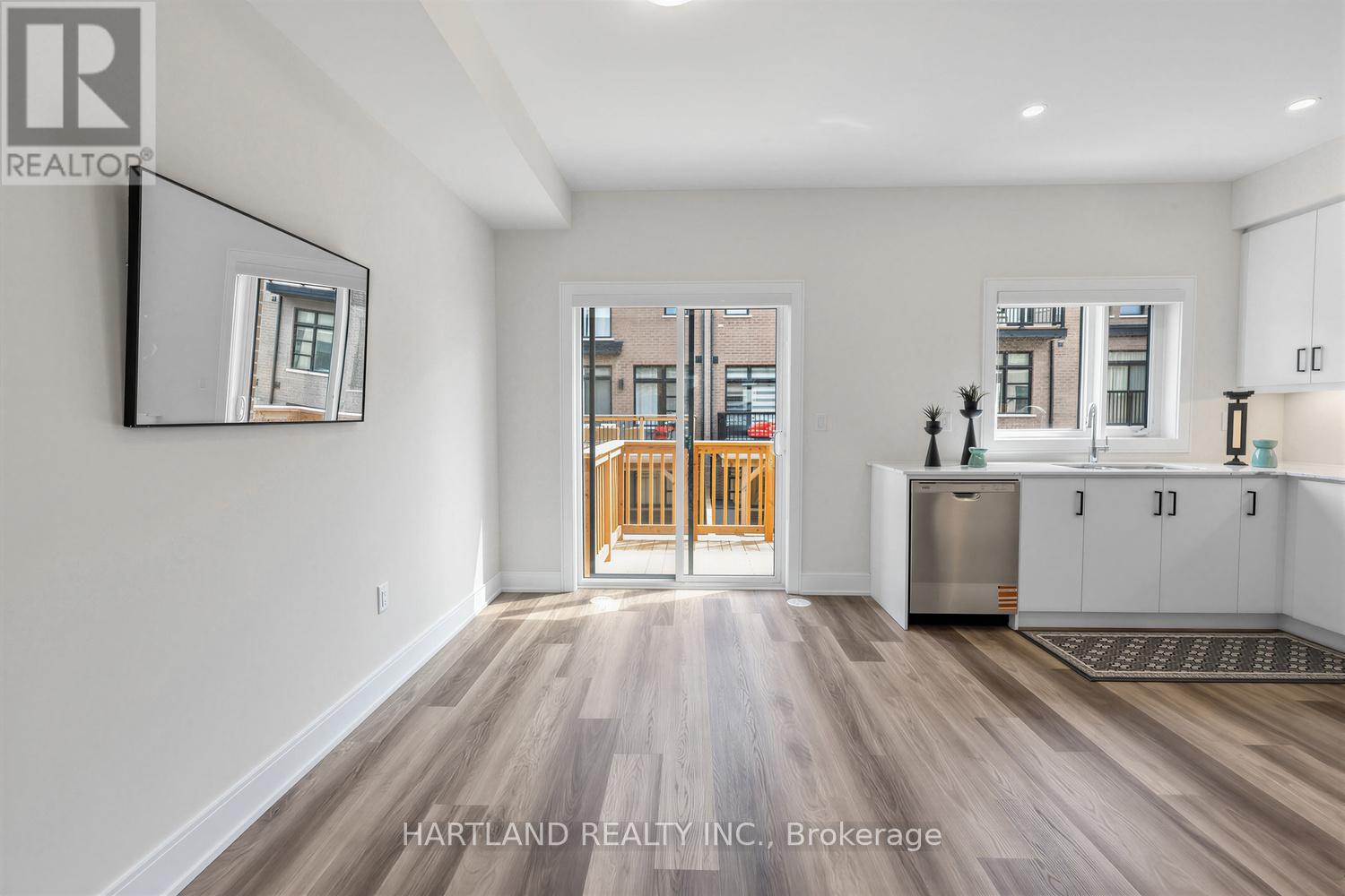 505 - 1695 Dersan Street, Pickering, Ontario  L1X 0S9 - Photo 8 - E13045782