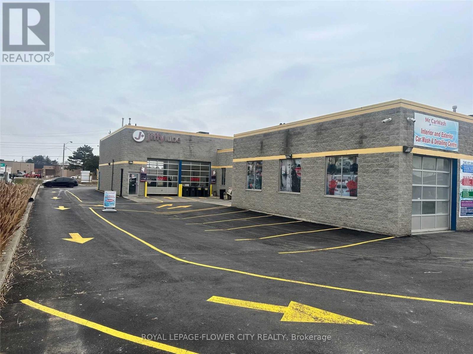 355 Rexdale Boulevard, Toronto, Ontario  M9W 1R9 - Photo 3 - W12481434