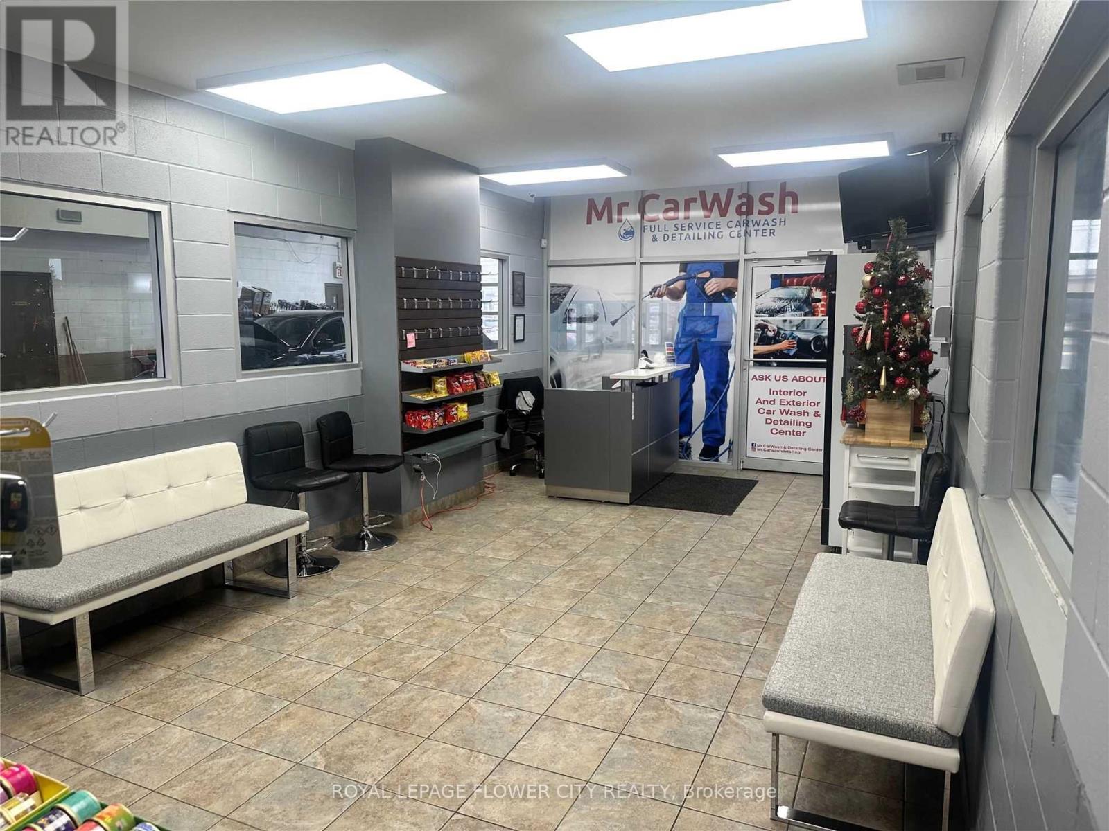 355 Rexdale Boulevard, Toronto, Ontario  M9W 1R9 - Photo 7 - W12481434