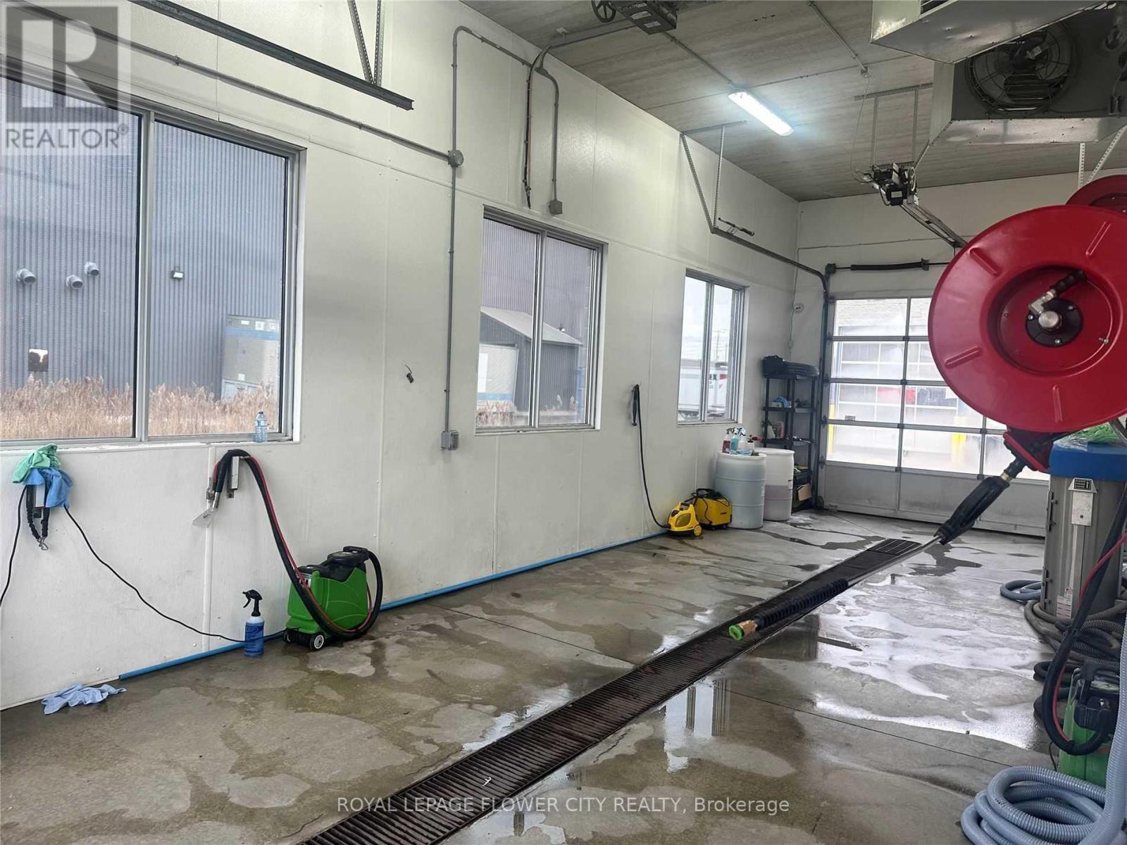 355 Rexdale Boulevard, Toronto, Ontario  M9W 1R9 - Photo 9 - W12481434