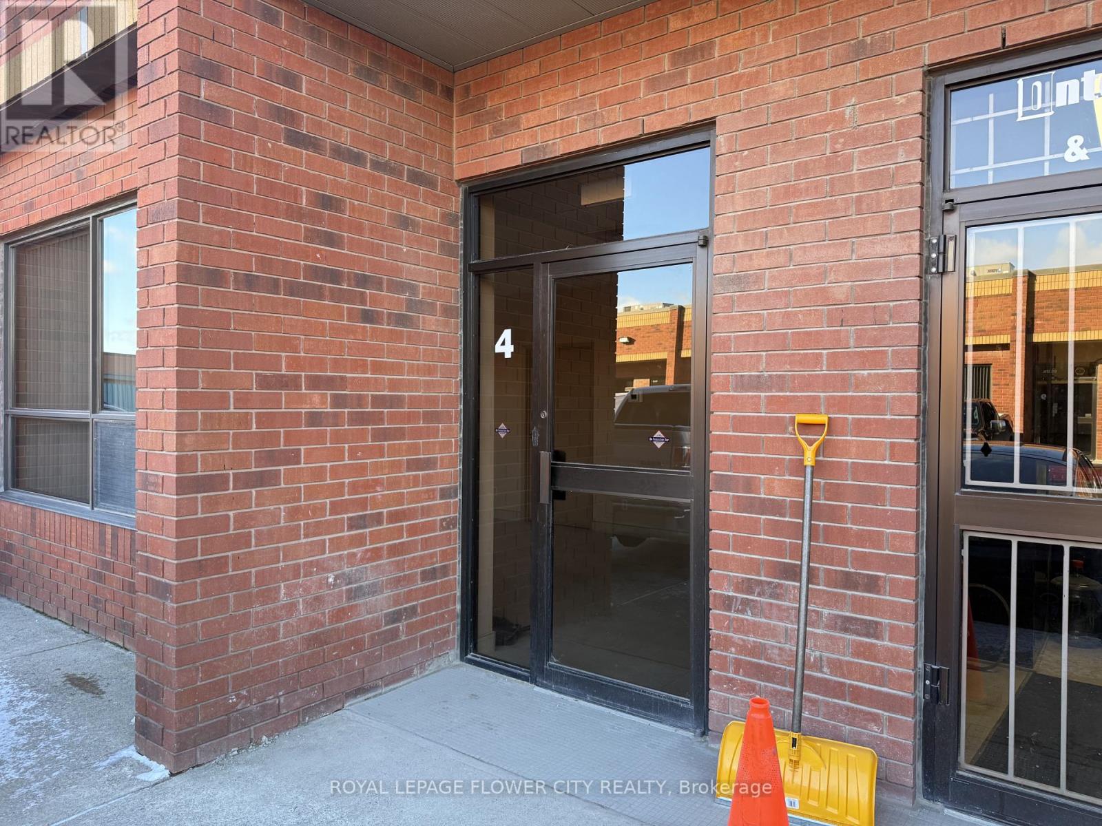 4-10 - 2386 Haines Road, Mississauga, Ontario  L4Y 1Y6 - Photo 2 - W12628820