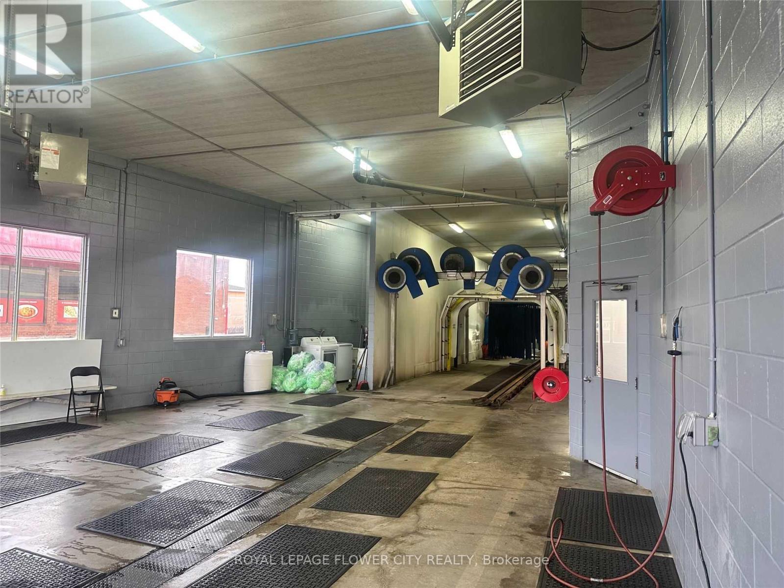 355 Rexdale Boulevard, Toronto, Ontario  M9W 1R9 - Photo 6 - W12481434