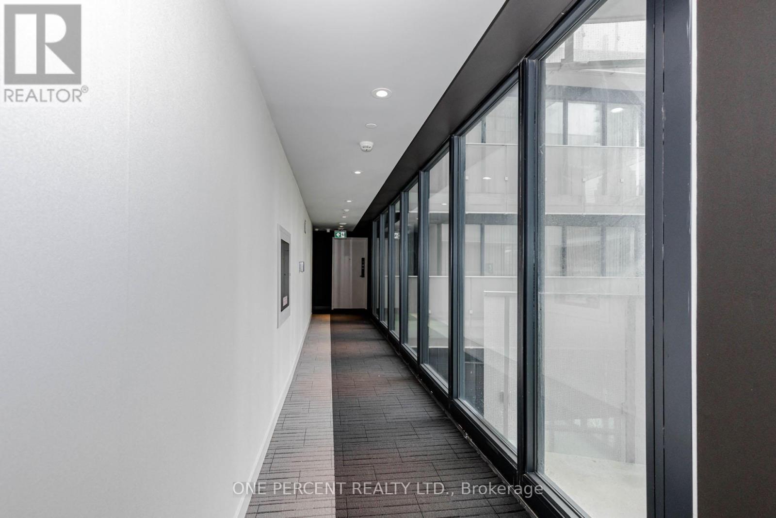 204 - 3900 Confederation Parkway, Mississauga, Ontario  L5B 0M3 - Photo 10 - W12767870