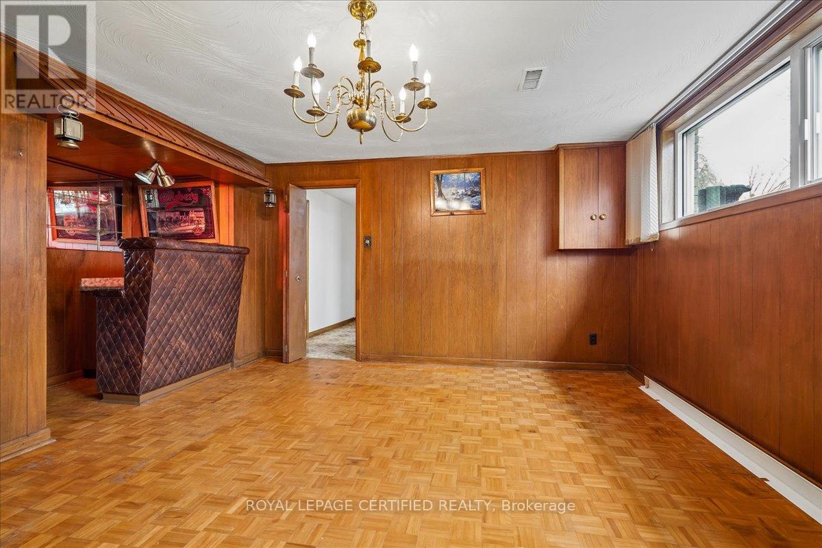 1639 Sunnycove Drive, Mississauga, Ontario  L4X 1B6 - Photo 29 - W13038708