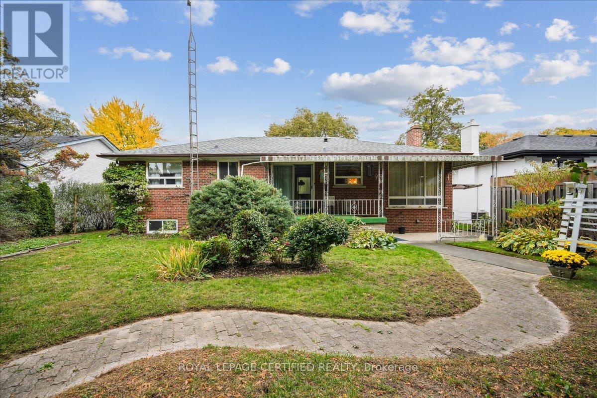 1639 Sunnycove Drive, Mississauga, Ontario  L4X 1B6 - Photo 39 - W13038708