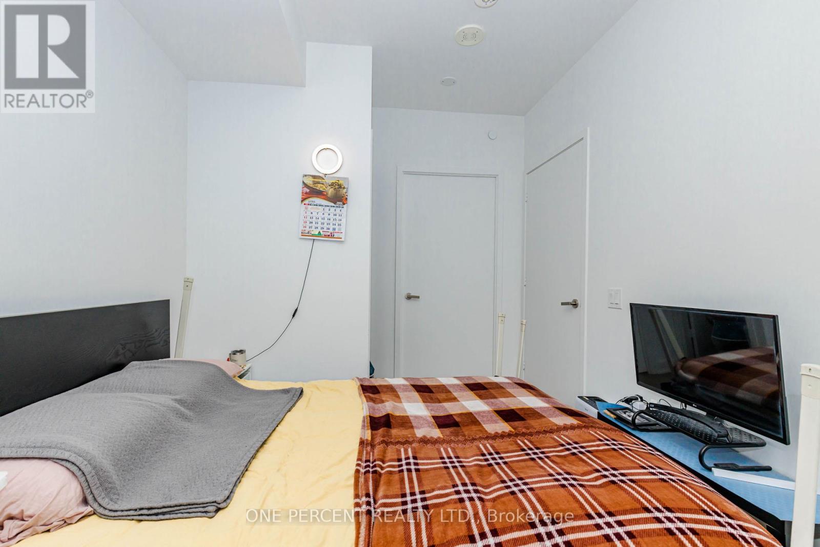 204 - 3900 Confederation Parkway, Mississauga, Ontario  L5B 0M3 - Photo 28 - W12921426