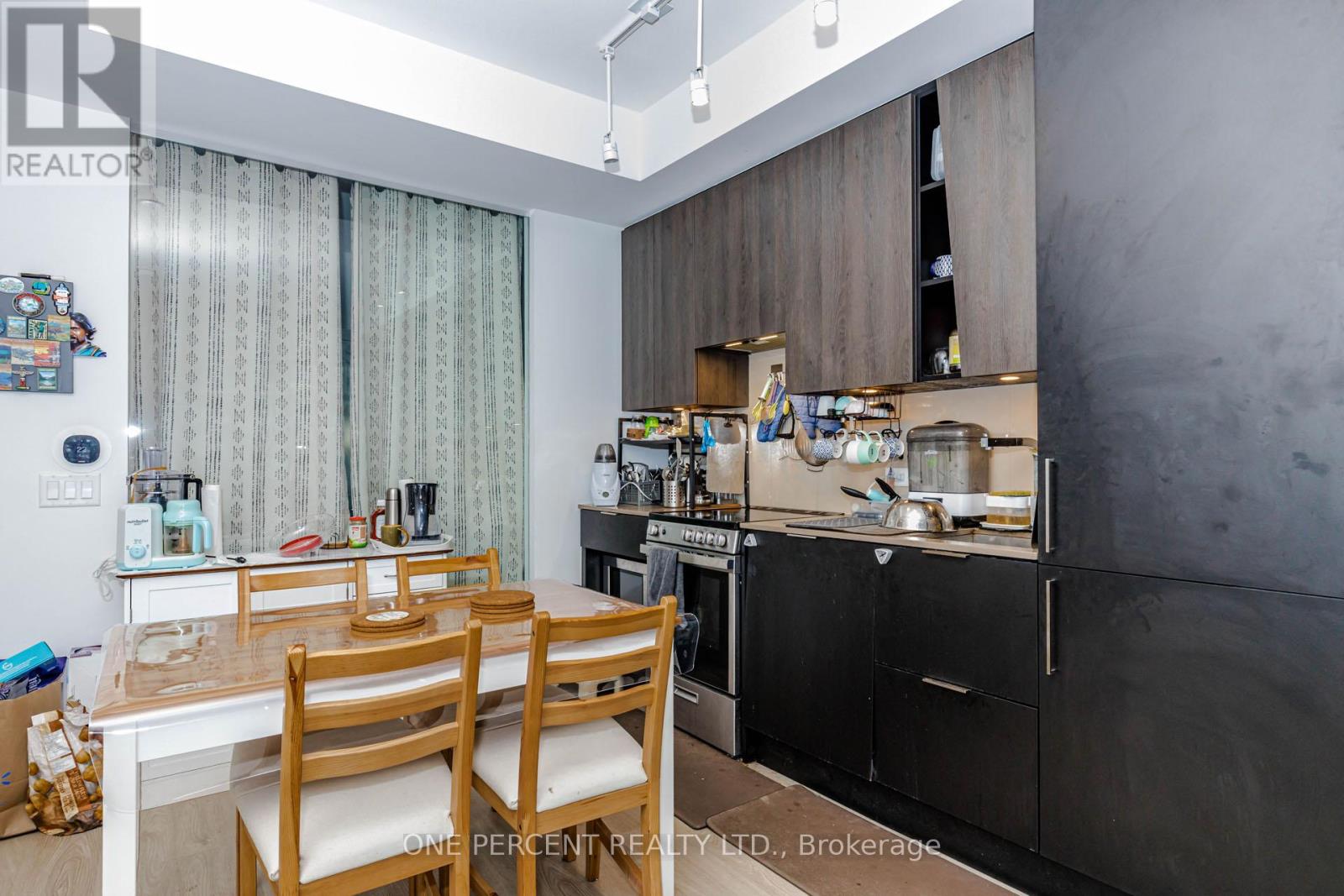 204 - 3900 Confederation Parkway, Mississauga, Ontario  L5B 0M3 - Photo 20 - W12921426