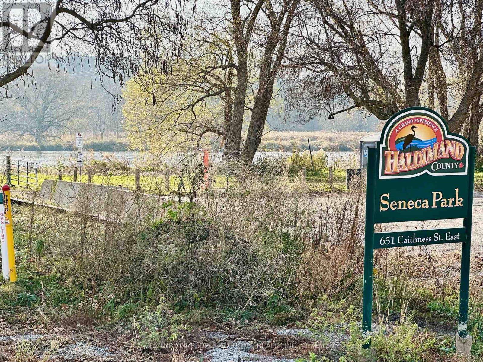 15 Wintergreen Crescent, Haldimand, Ontario  N3W 0H9 - Photo 32 - X12929772