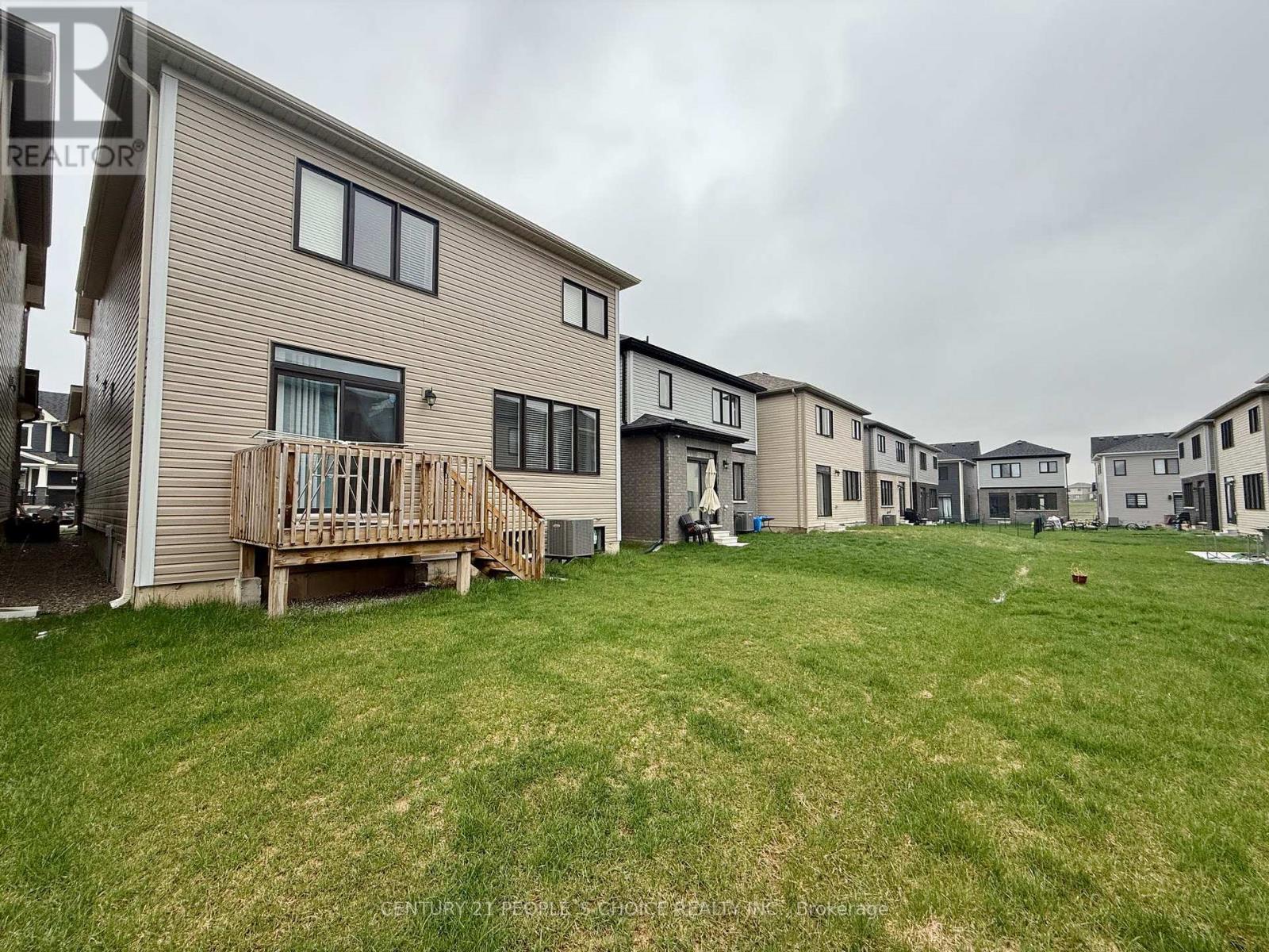 15 Wintergreen Crescent, Haldimand, Ontario  N3W 0H9 - Photo 30 - X12929772