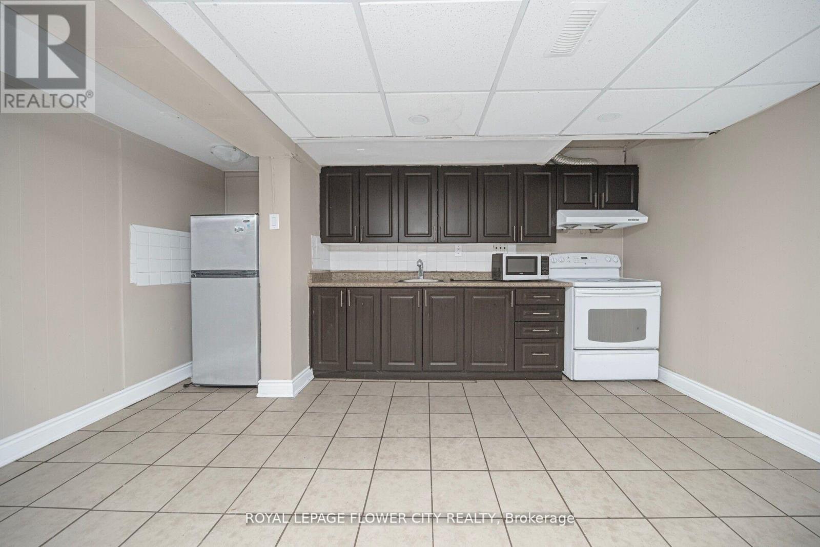 60 Lexington Avenue, Toronto, Ontario  M9V 2G8 - Photo 34 - W13045800