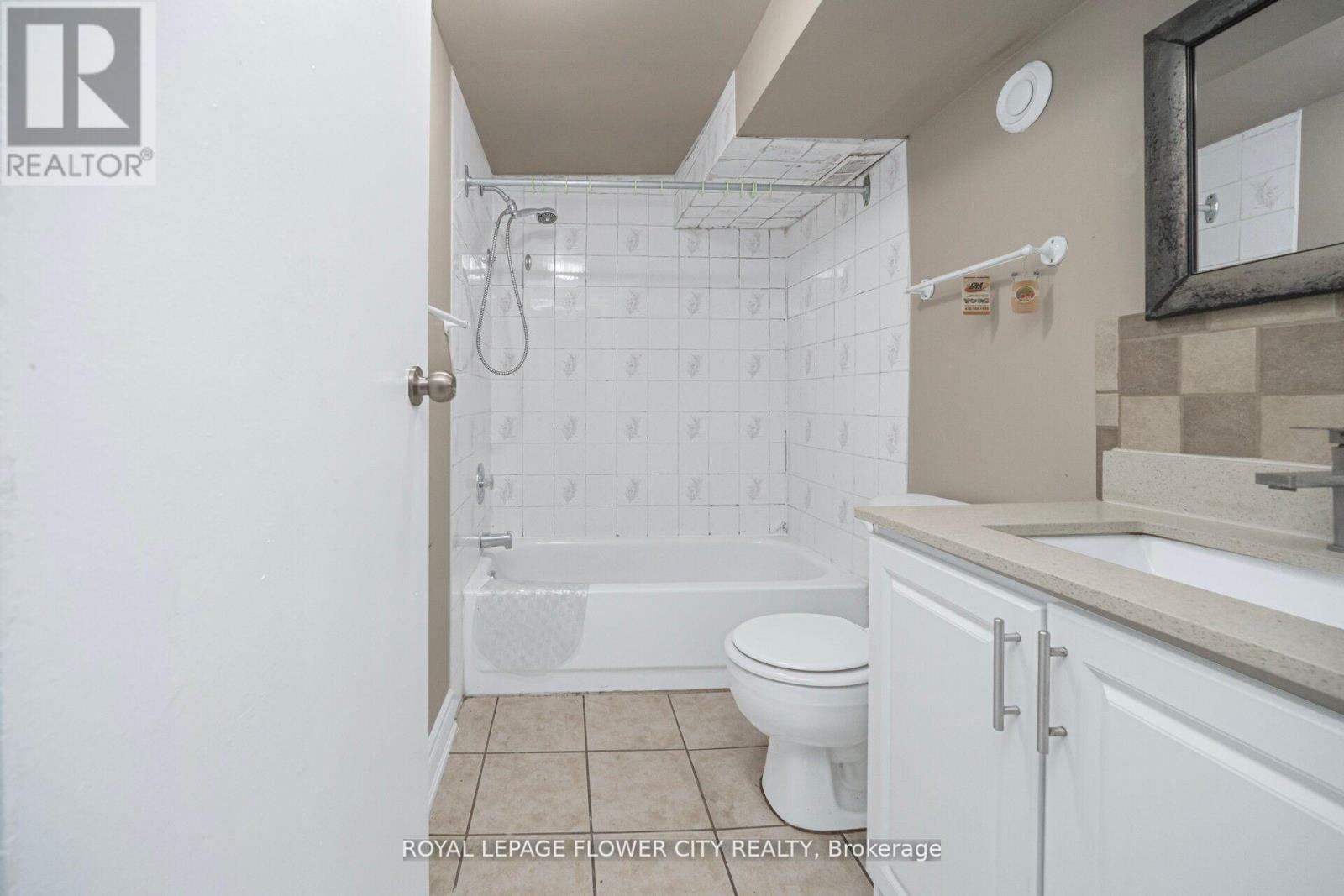 60 Lexington Avenue, Toronto, Ontario  M9V 2G8 - Photo 41 - W13045800