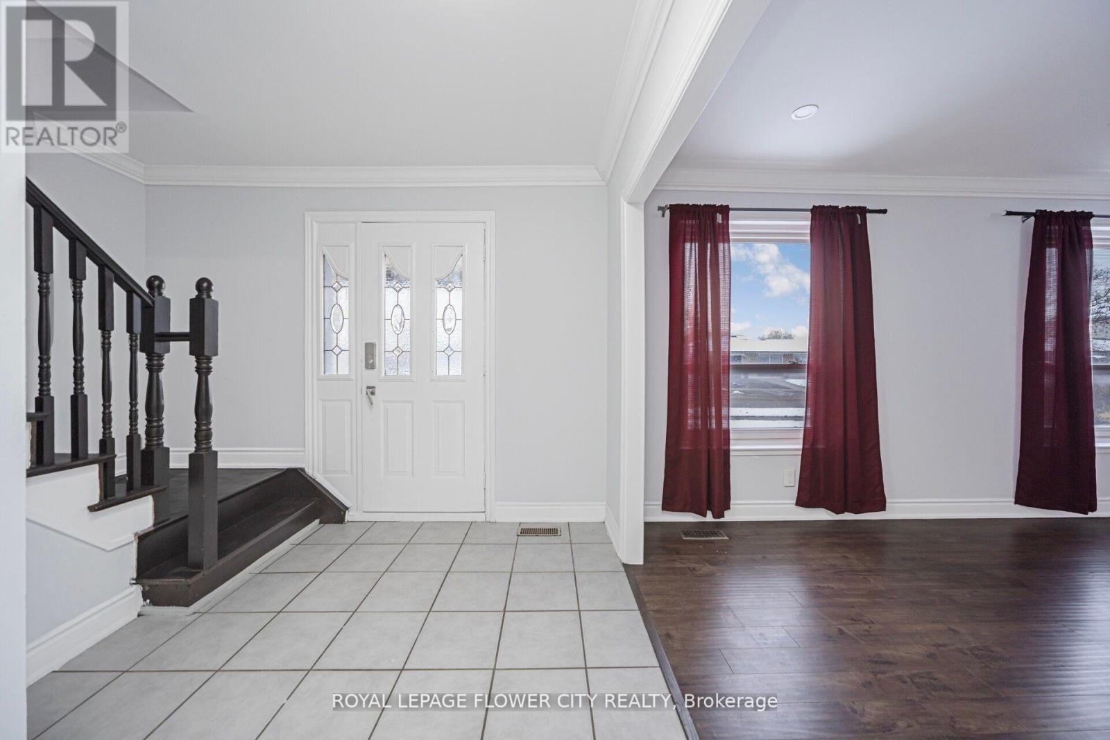 60 Lexington Avenue, Toronto, Ontario  M9V 2G8 - Photo 6 - W13045800