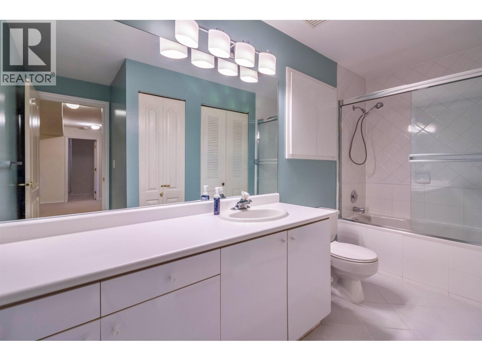 7470 Almond Place, Burnaby, British Columbia  V3N 4V5 - Photo 31 - R3092613