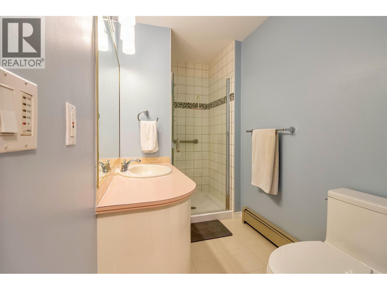 7470 Almond Place, Burnaby, British Columbia  V3N 4V5 - Photo 21 - R3092613