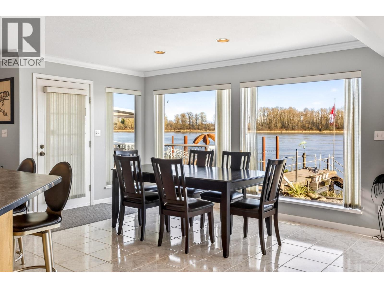 20346 Wharf Street, Maple Ridge, British Columbia  V2X 1Z3 - Photo 10 - R3110255