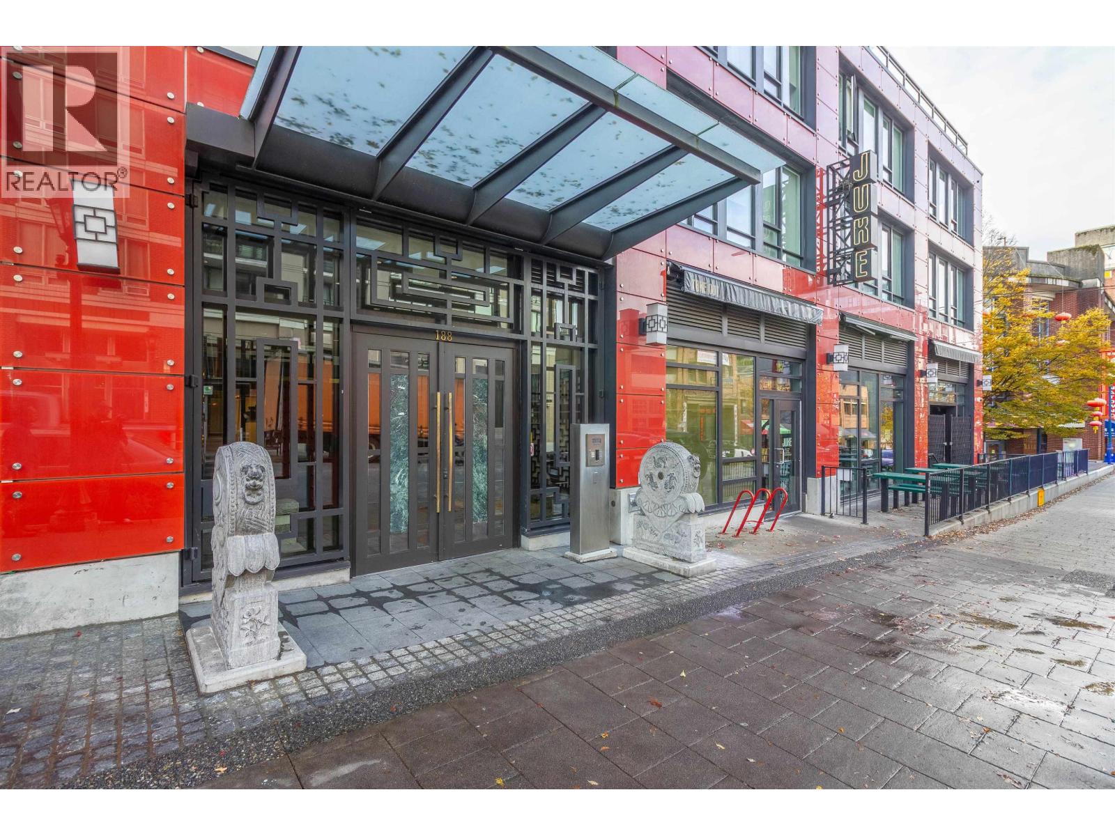 1810 188 KEEFER STREET, Vancouver, British Columbia