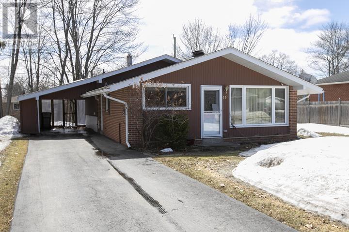 19 Passmore RD, Sault Ste. Marie, Ontario