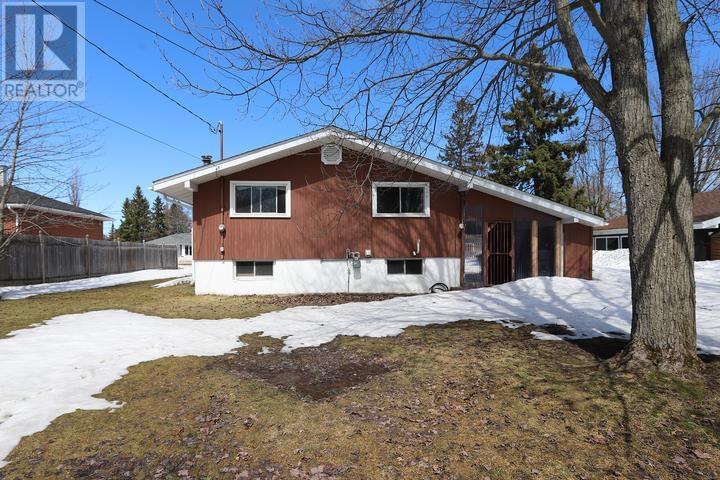 19 Passmore Rd, Sault Ste. Marie, Ontario  P6B 3T9 - Photo 7 - SM260734