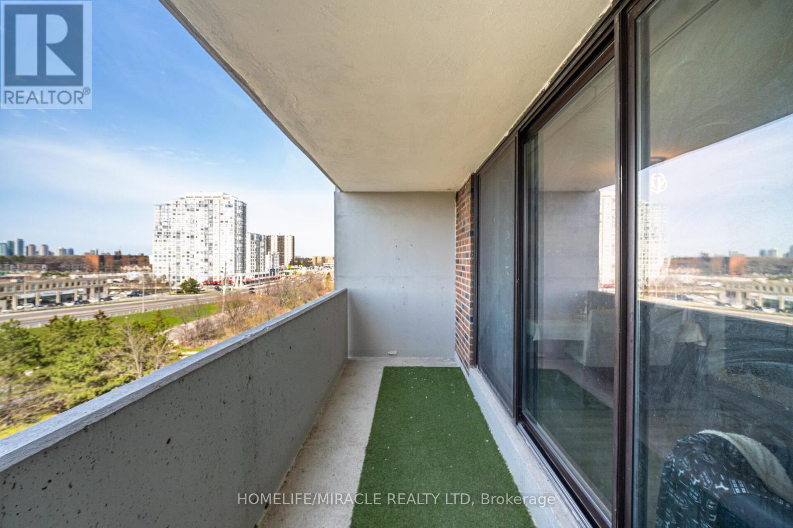 701 - 301 Prudential Drive, Toronto, Ontario  M1P 4V3 - Photo 17 - E13042376