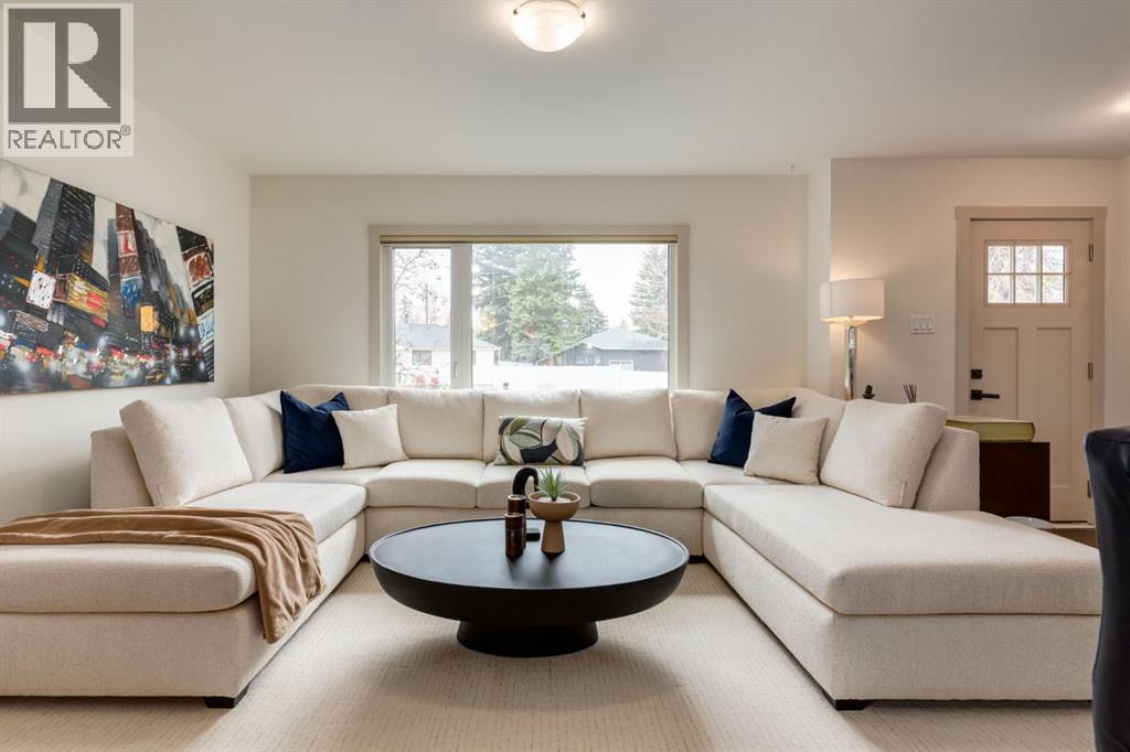 5004 43 Street Sw, Calgary, Alberta  T3E 3R3 - Photo 7 - A2305203