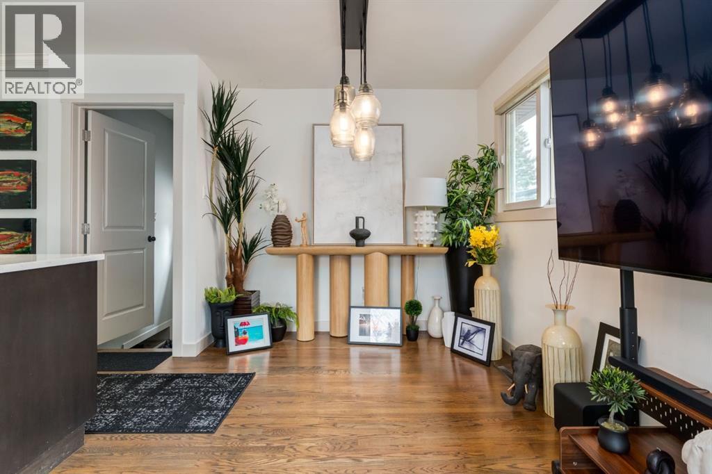 5004 43 Street Sw, Calgary, Alberta  T3E 3R3 - Photo 11 - A2305203