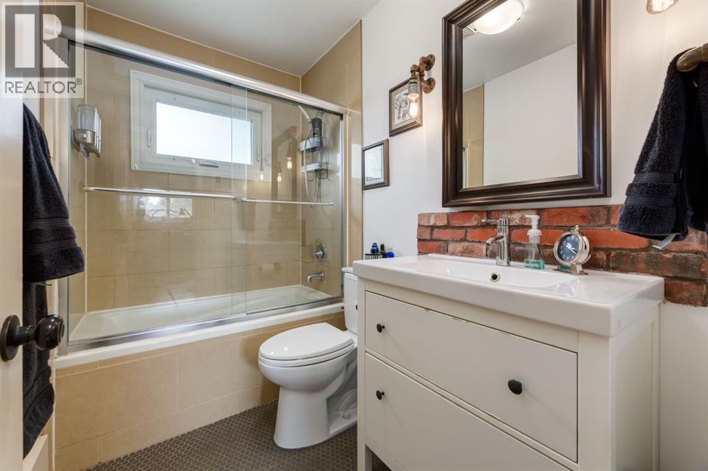 5004 43 Street Sw, Calgary, Alberta  T3E 3R3 - Photo 21 - A2305203