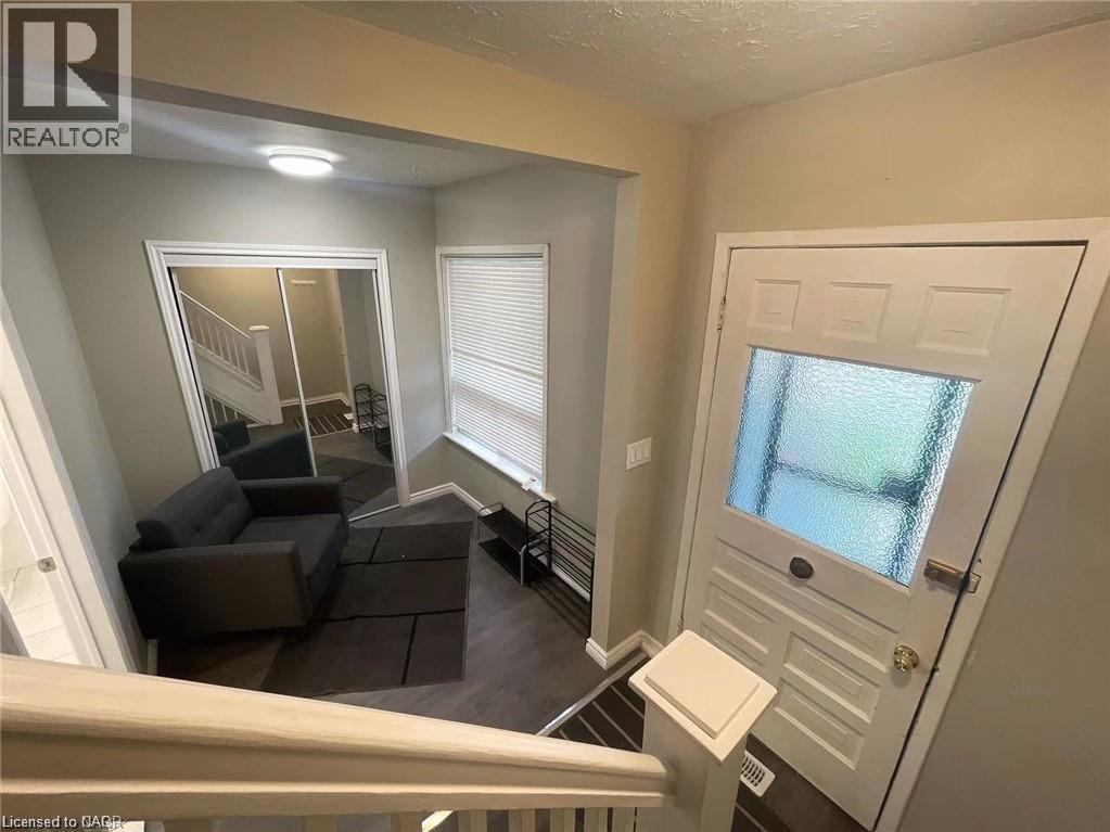 12 Carleton Street N, Thorold, Ontario  L2V 2A3 - Photo 11 - 40824215