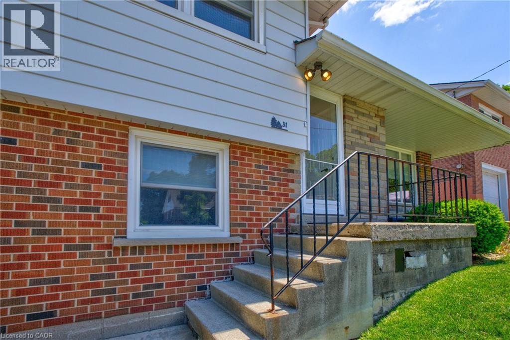 31 Brodick Street, Hamilton, Ontario  L8S 3E3 - Photo 3 - 40824204